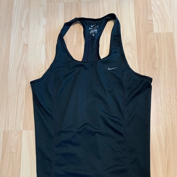 Nike Tops - Nike dri fit work out top size medium